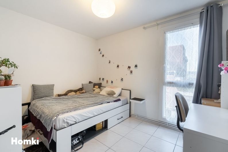 Homki - Vente Appartement  de 105.0 m² à Marseille 13009