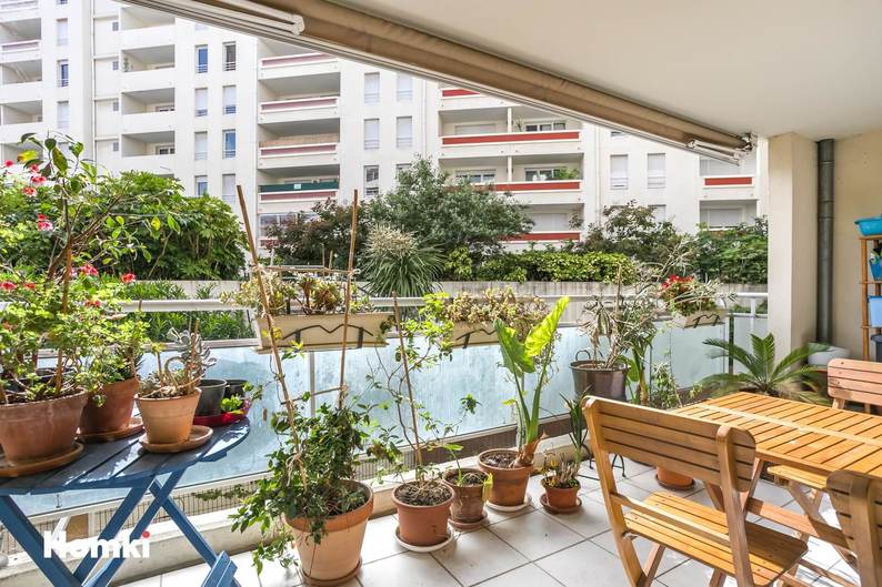 Homki - Vente Appartement  de 72.0 m² à Marseille 13008