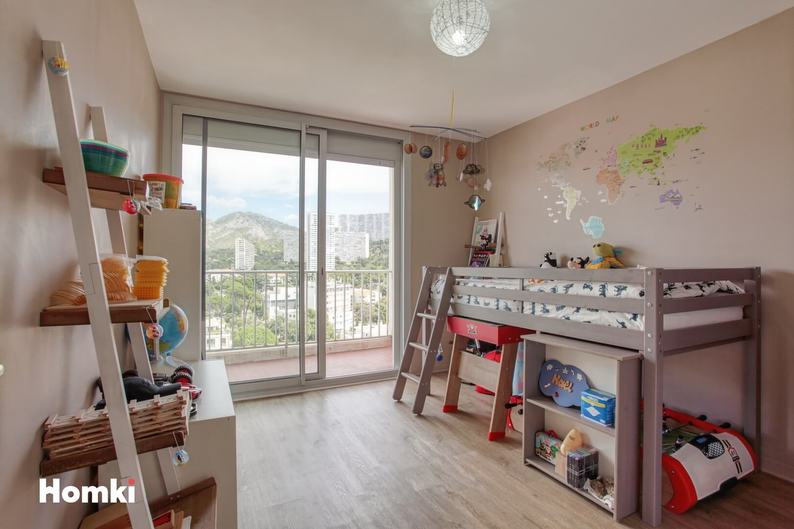 Homki - Vente Appartement  de 106.0 m² à Marseille 13009