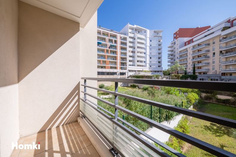 Homki - Vente appartement  de 67.0 m² à Marseille 13008