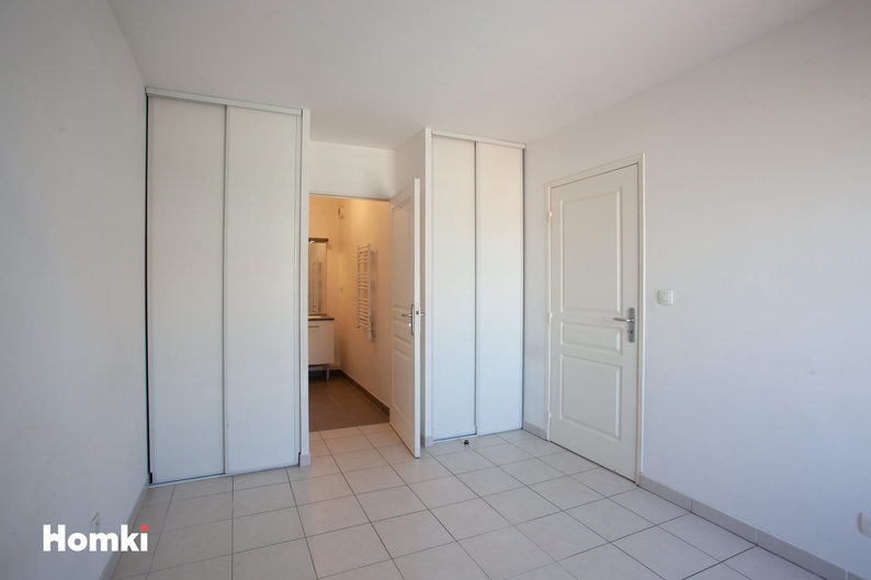 Homki - Vente Appartement  de 43.0 m² à Marseille 13006